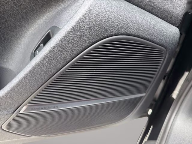 2024 Mythos Black Metallic Audi SQ7 Premium Plus AWD SUV
