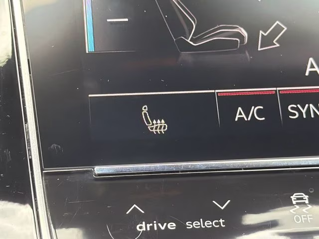 2024 Mythos Black Metallic Audi SQ7 Premium Plus AWD SUV
