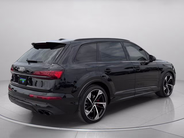 2024 Mythos Black Metallic Audi SQ7 Premium Plus AWD SUV