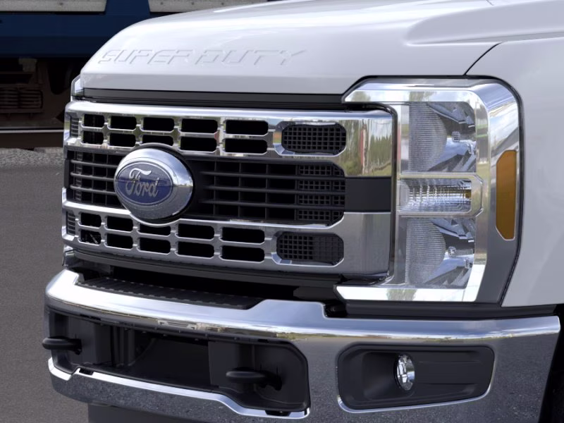 2026 Oxford White Ford Super Duty F-350 DRW XL 4X4 Truck