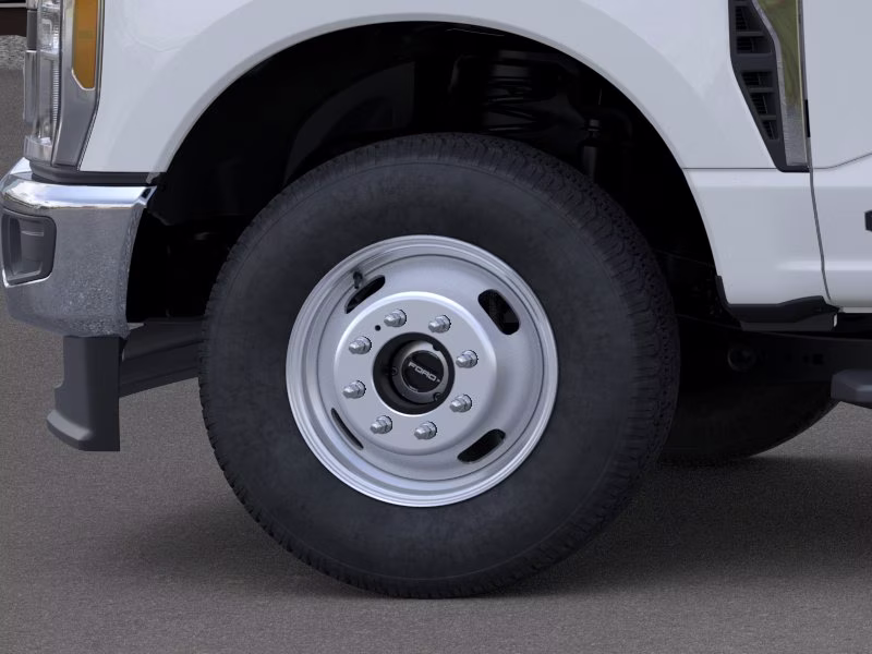2026 Oxford White Ford Super Duty F-350 DRW XL 4X4 Truck