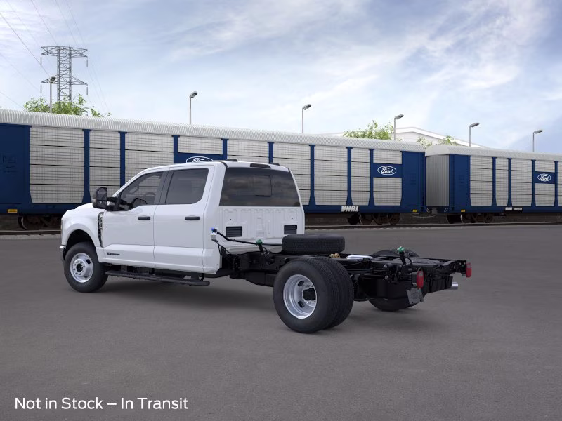2026 Oxford White Ford Super Duty F-350 DRW XL 4X4 Truck