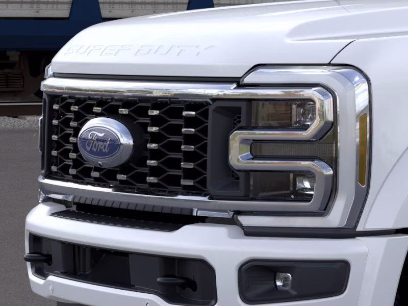 2026 Star White Metallic Tri-Coat Ford Super Duty F-450 DRW Platinum 4X4 Truck