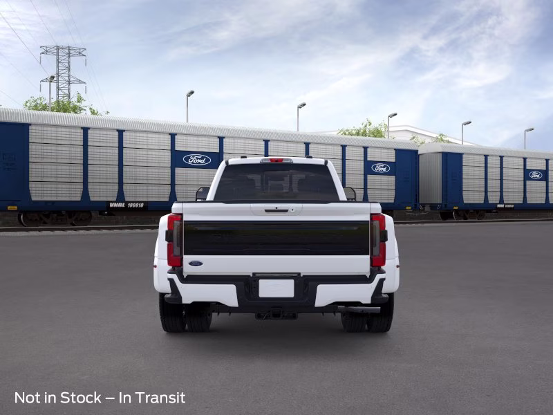 2026 Star White Metallic Tri-Coat Ford Super Duty F-450 DRW Platinum 4X4 Truck