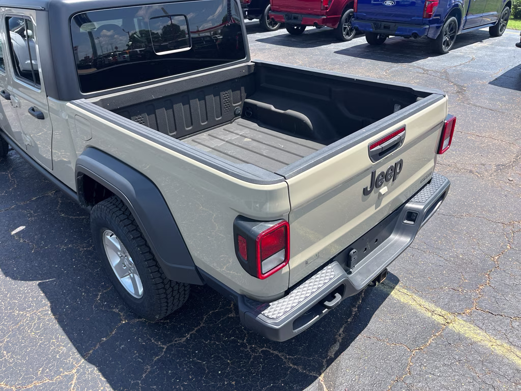 2020 Gobi Clearcoat Jeep Gladiator Sport S 4X4 Truck