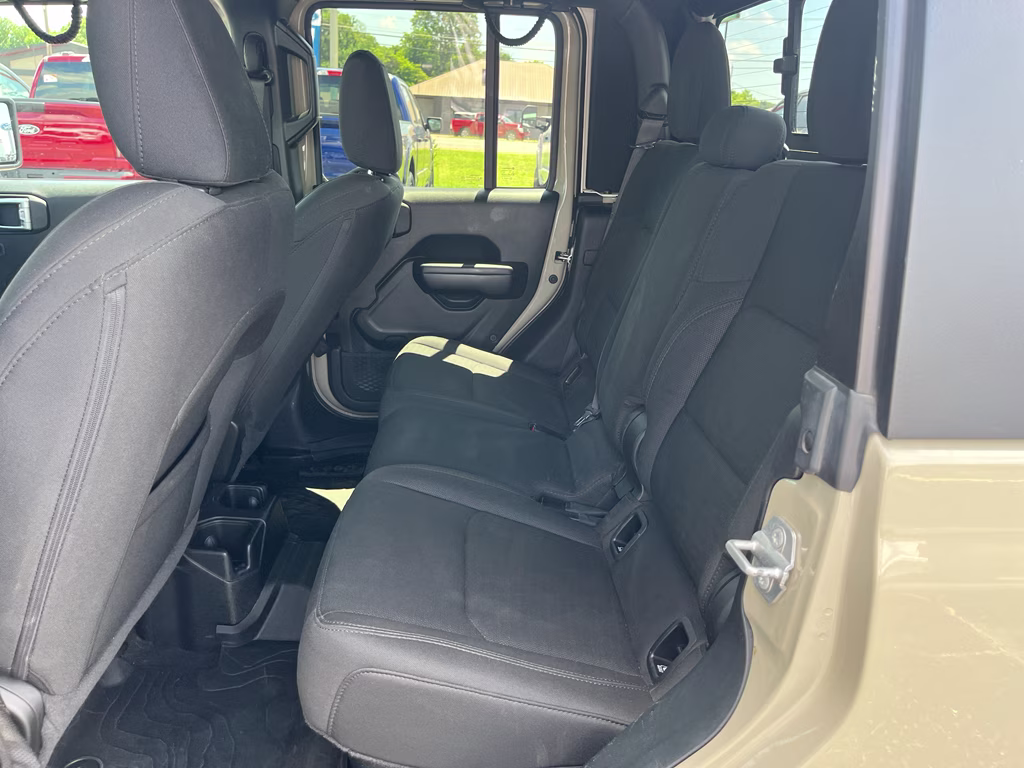 2020 Gobi Clearcoat Jeep Gladiator Sport S 4X4 Truck