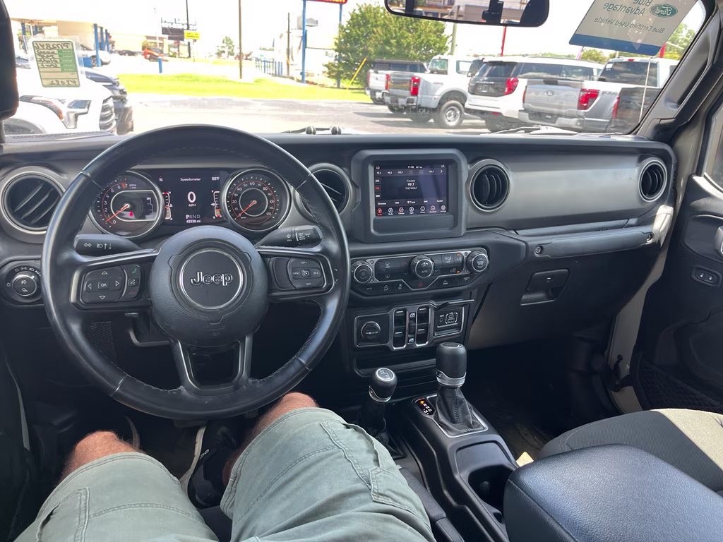 2020 Gobi Clearcoat Jeep Gladiator Sport S 4X4 Truck