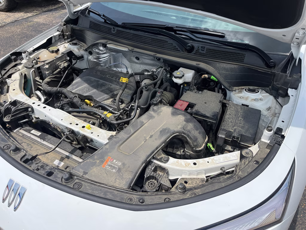 2024 Summit White Buick Envista Preferred FWD SUV