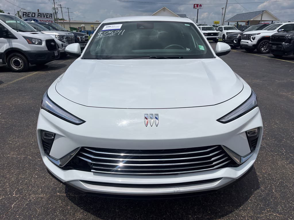 2024 Summit White Buick Envista Preferred FWD SUV