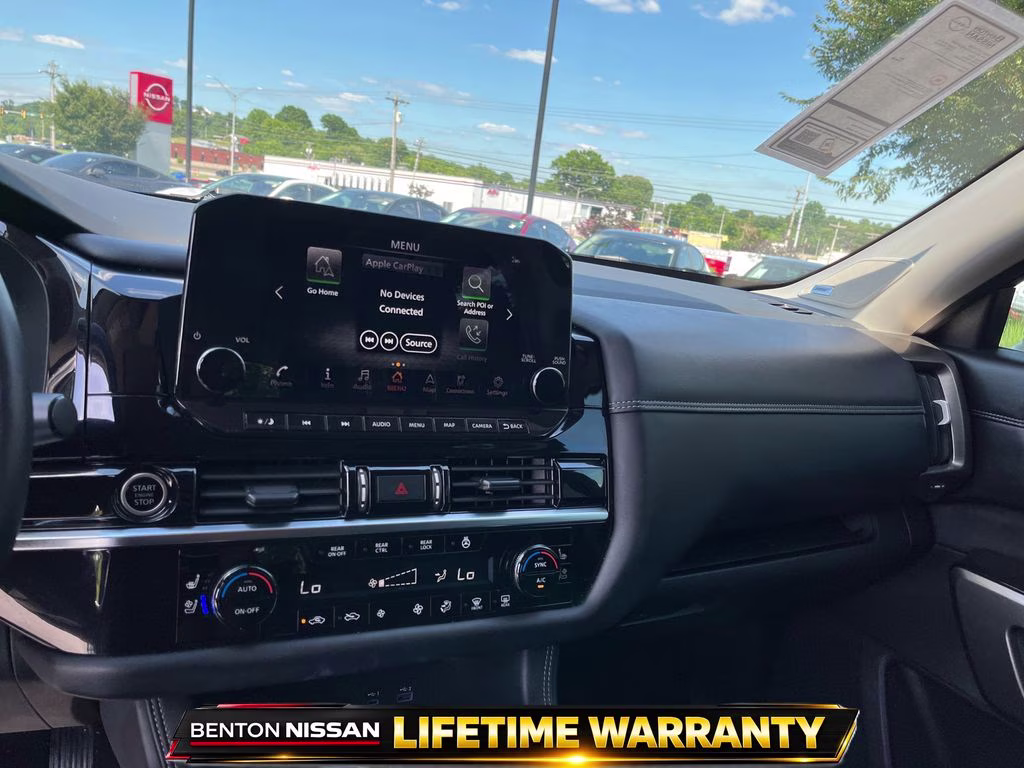 2024 Super Black Nissan Pathfinder Platinum FWD SUV