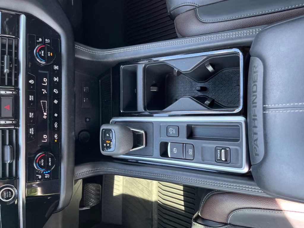 2024 Super Black Nissan Pathfinder Platinum FWD SUV