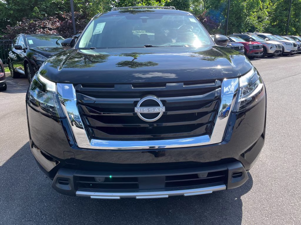 2024 Super Black Nissan Pathfinder Platinum FWD SUV