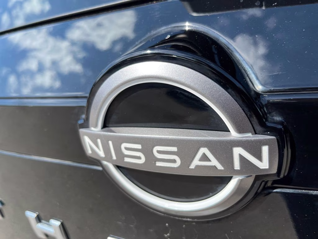 2024 Super Black Nissan Pathfinder Platinum FWD SUV