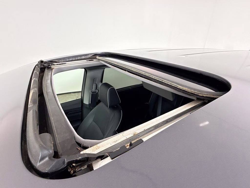 2023 Modern Steel Honda Odyssey Elite FWD Van