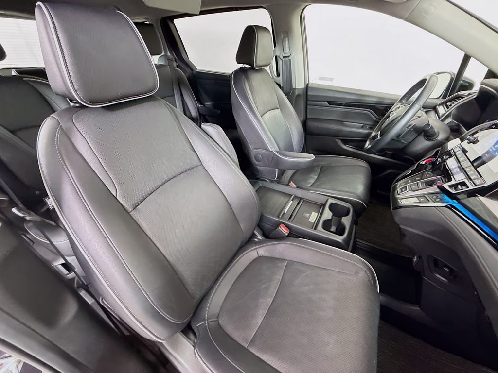 2023 Modern Steel Honda Odyssey Elite FWD Van