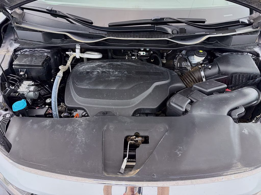 2023 Modern Steel Honda Odyssey Elite FWD Van