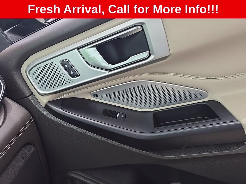 2020 Black Metallic Ford Explorer Platinum 4X4 SUV