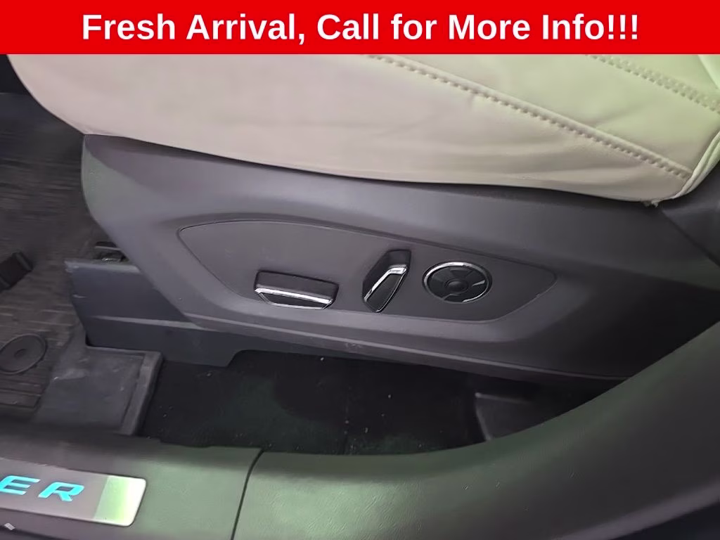 2020 Black Metallic Ford Explorer Platinum 4X4 SUV