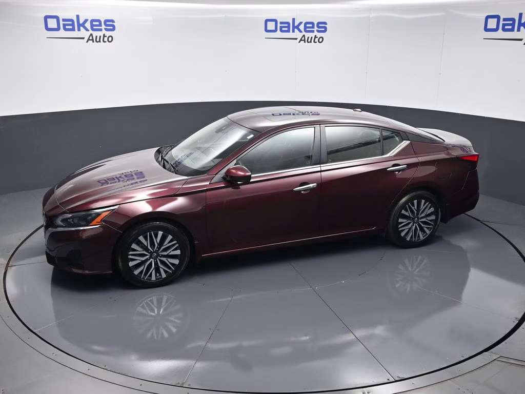 2024 Garnet Pearl Metallic Nissan Altima 2.5 SV FWD Sedan