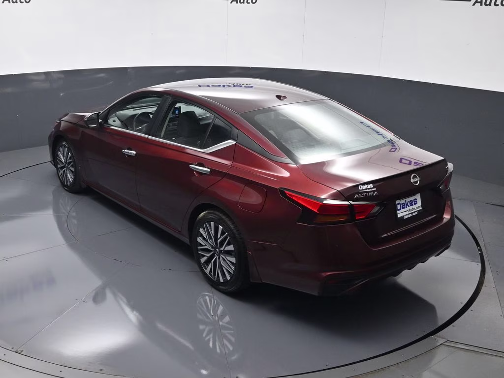 2024 Garnet Pearl Metallic Nissan Altima 2.5 SV FWD Sedan