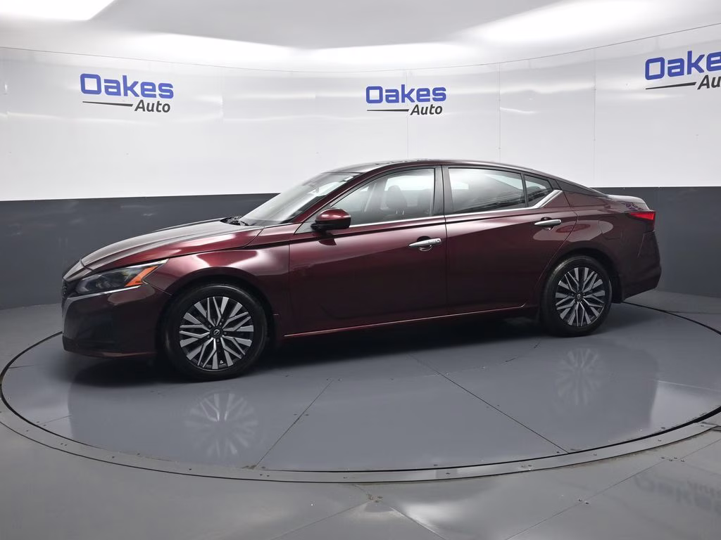 2024 Garnet Pearl Metallic Nissan Altima 2.5 SV FWD Sedan