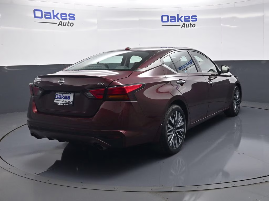 2024 Garnet Pearl Metallic Nissan Altima 2.5 SV FWD Sedan