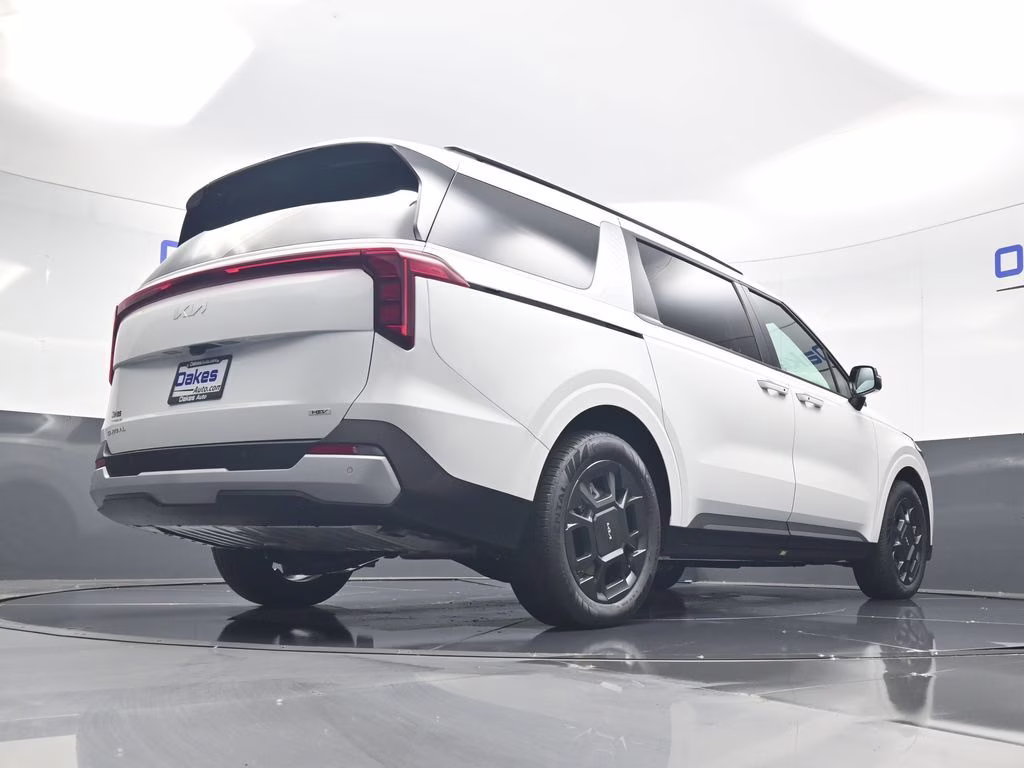 2026 Snow White Pearl Kia Carnival Hybrid EX FWD Van