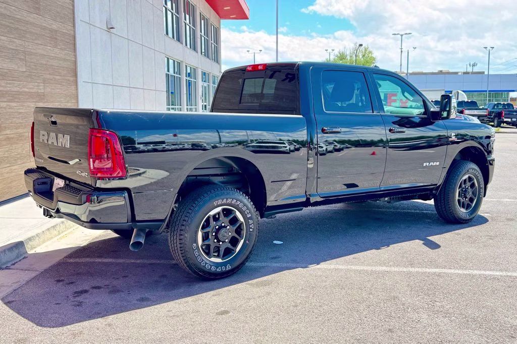 2026 Diamond Black Crystal Pearlcoat Ram 2500 Laramie 4X4 Truck