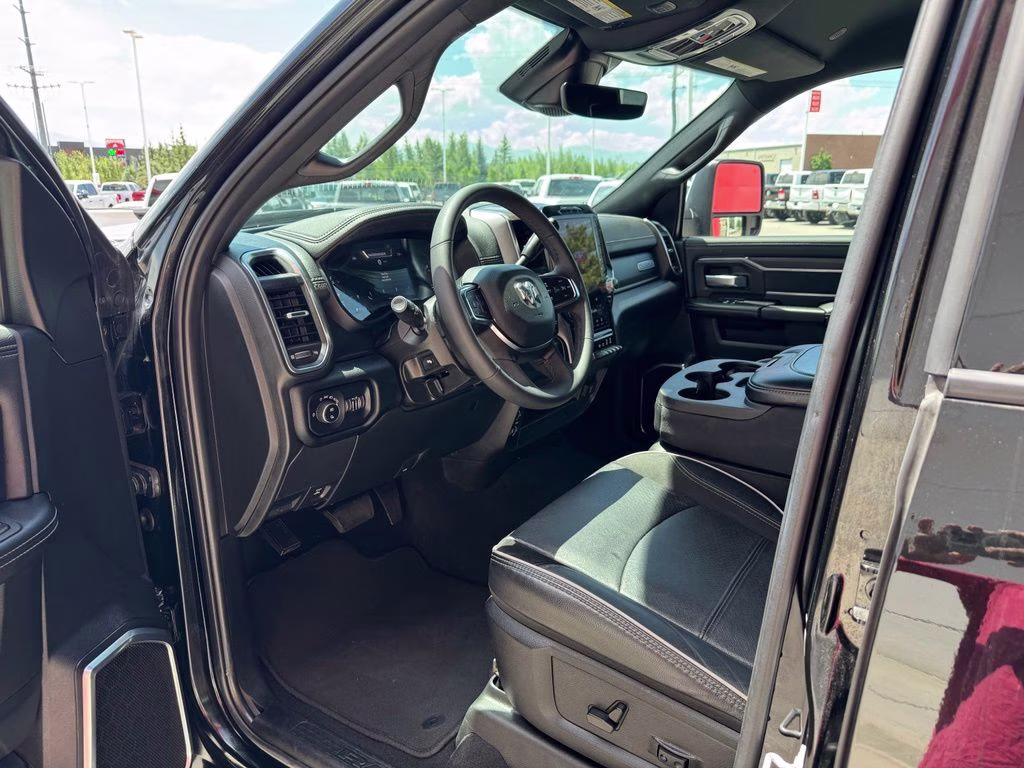2026 Diamond Black Crystal Pearlcoat Ram 2500 Laramie 4X4 Truck