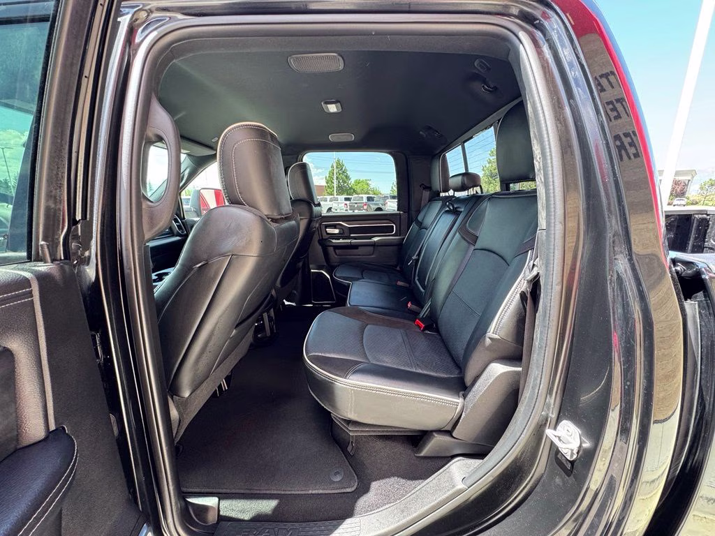 2026 Diamond Black Crystal Pearlcoat Ram 2500 Laramie 4X4 Truck