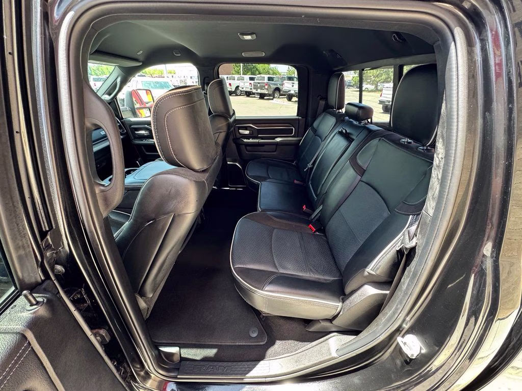 2026 Diamond Black Crystal Pearlcoat Ram 2500 Laramie 4X4 Truck
