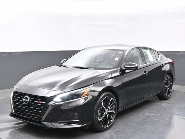 2024 Nissan Altima 2.0 VC-T SR's photo
