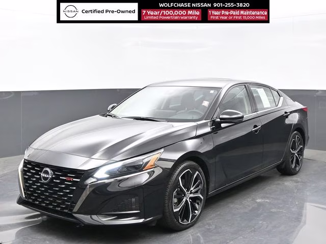 2024 Super Black Clearcoat Nissan Altima 2.0 SR FWD Sedan