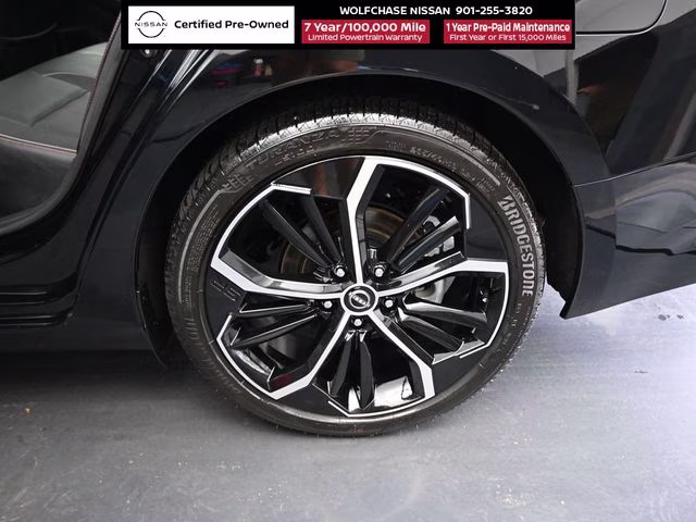 2024 Super Black Clearcoat Nissan Altima 2.0 SR FWD Sedan