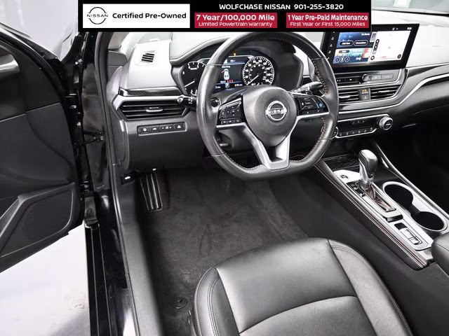 2024 Super Black Clearcoat Nissan Altima 2.0 SR FWD Sedan