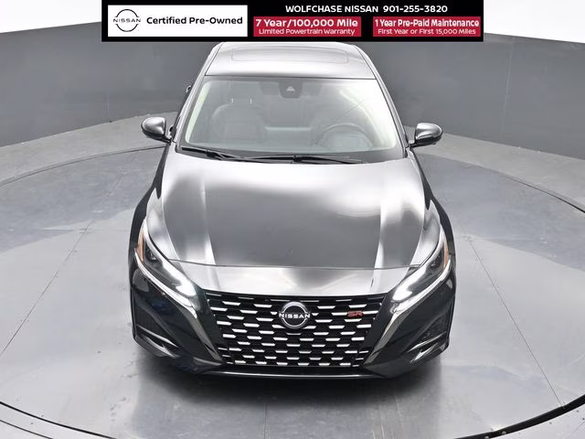 2024 Super Black Clearcoat Nissan Altima 2.0 SR FWD Sedan