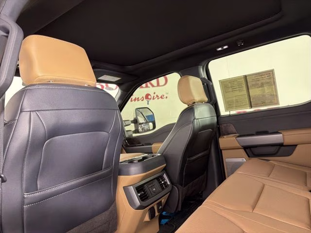 2023 Black Metallic Ford Super Duty F-350 SRW Lariat 4X4 Truck
