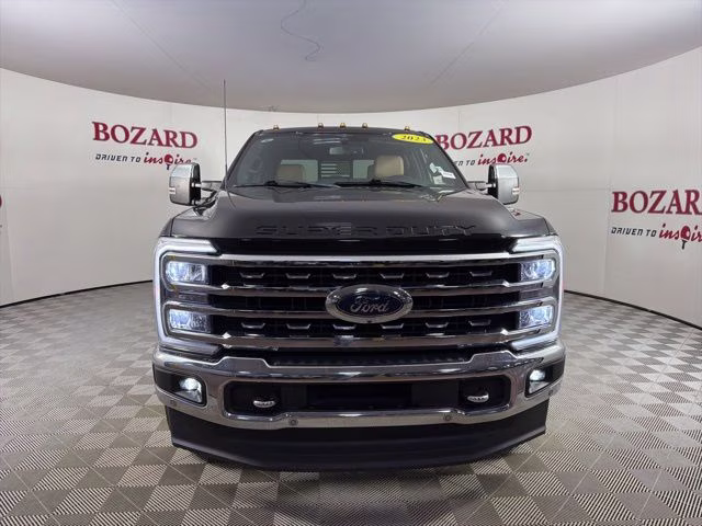 2023 Black Metallic Ford Super Duty F-350 SRW Lariat 4X4 Truck