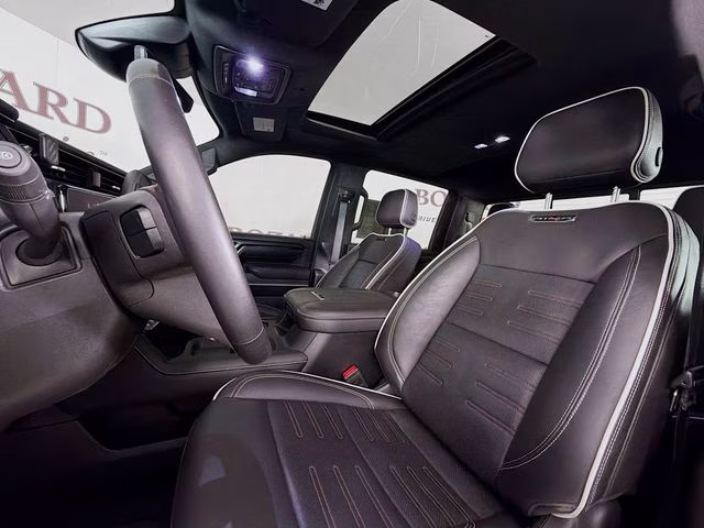 2025 Thunderstorm Gray GMC Sierra 2500HD AT4X 4X4 Truck