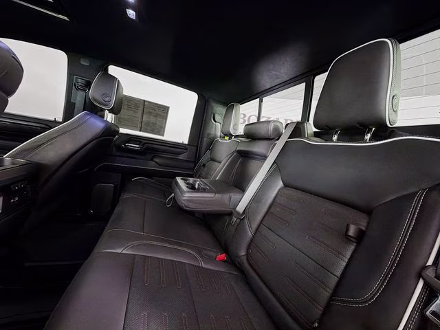 2025 Thunderstorm Gray GMC Sierra 2500HD AT4X 4X4 Truck