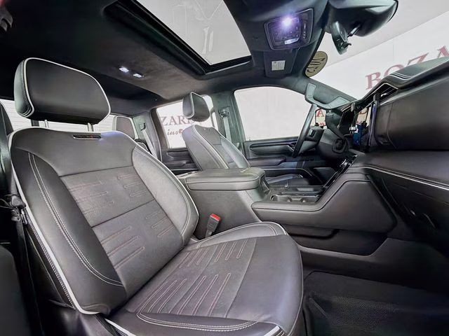 2025 Thunderstorm Gray GMC Sierra 2500HD AT4X 4X4 Truck
