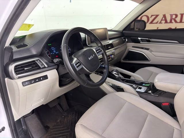 2022 White Pearl Kia Telluride S FWD SUV