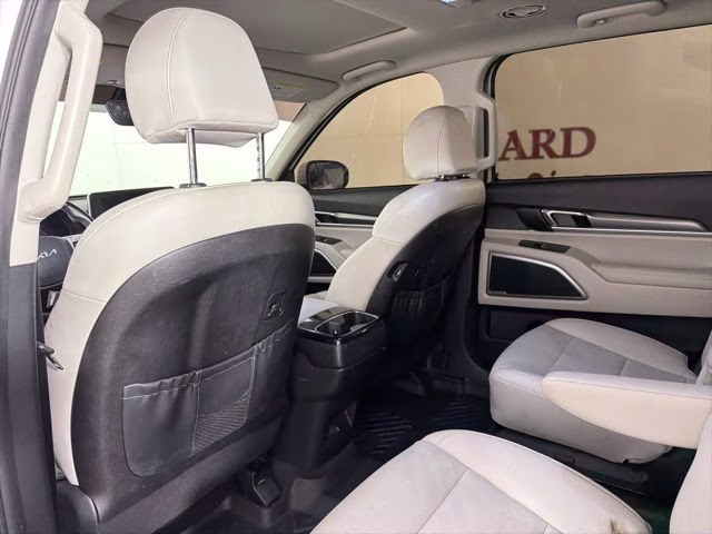 2022 White Pearl Kia Telluride S FWD SUV