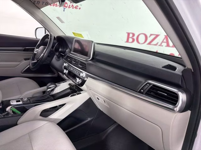 2022 White Pearl Kia Telluride S FWD SUV