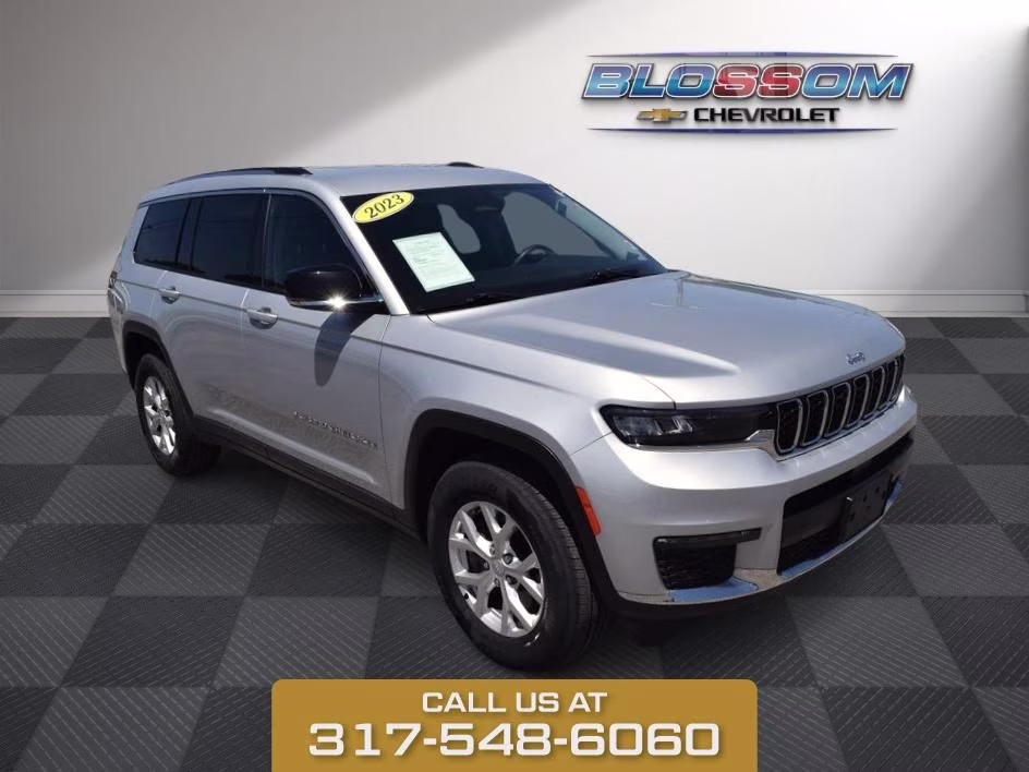 2023 Silver Jeep Grand Cherokee L Limited 4X4 SUV