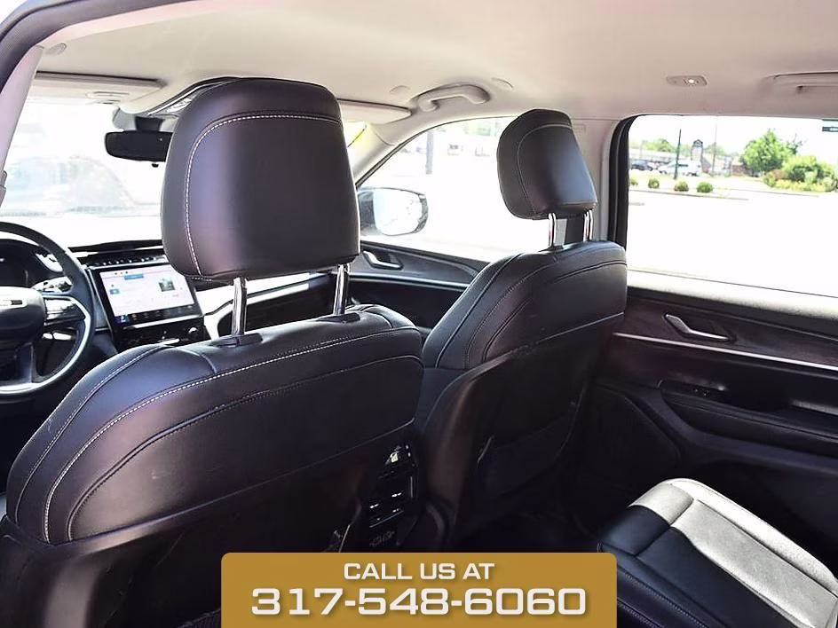 2023 Silver Jeep Grand Cherokee L Limited 4X4 SUV