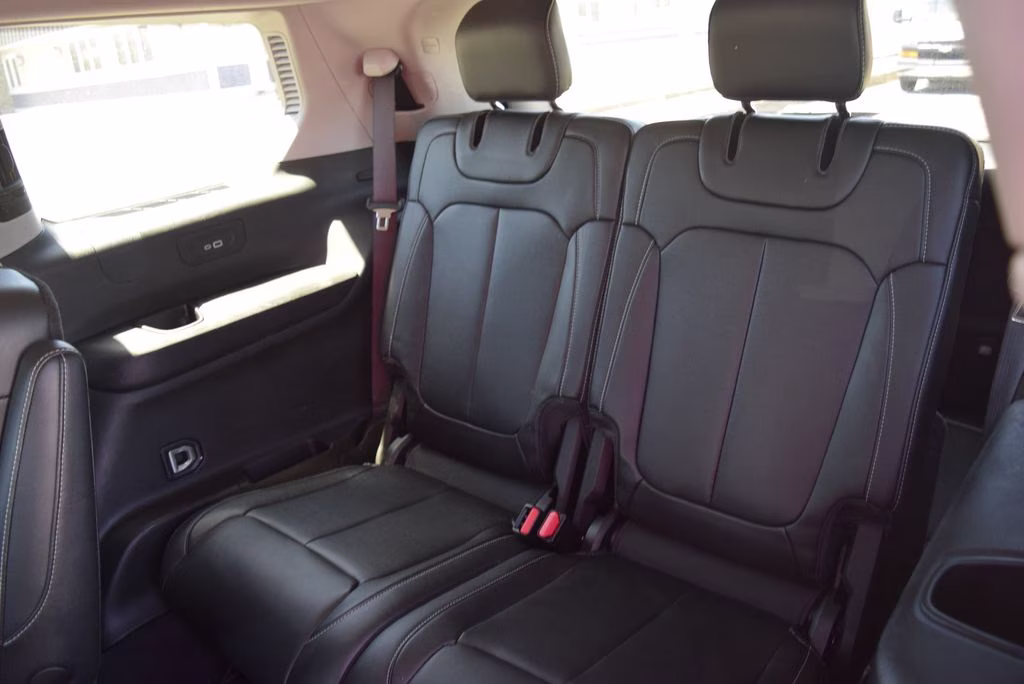 2023 Silver Zynith Jeep Grand Cherokee L Limited 4X4 SUV