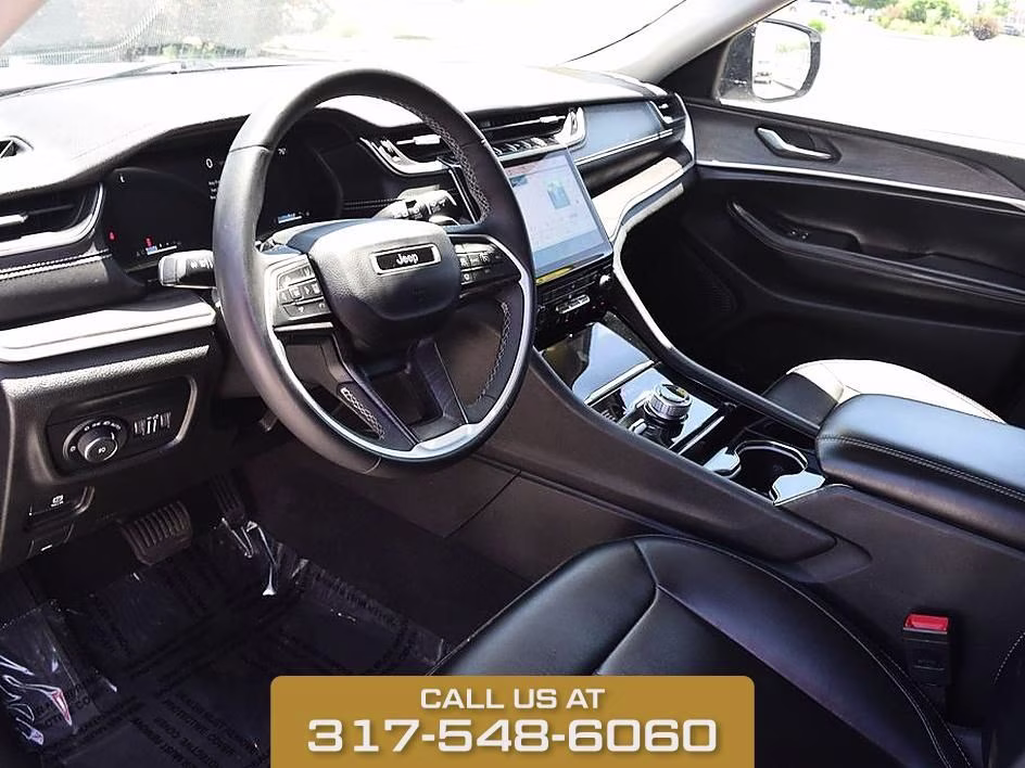2023 Silver Jeep Grand Cherokee L Limited 4X4 SUV