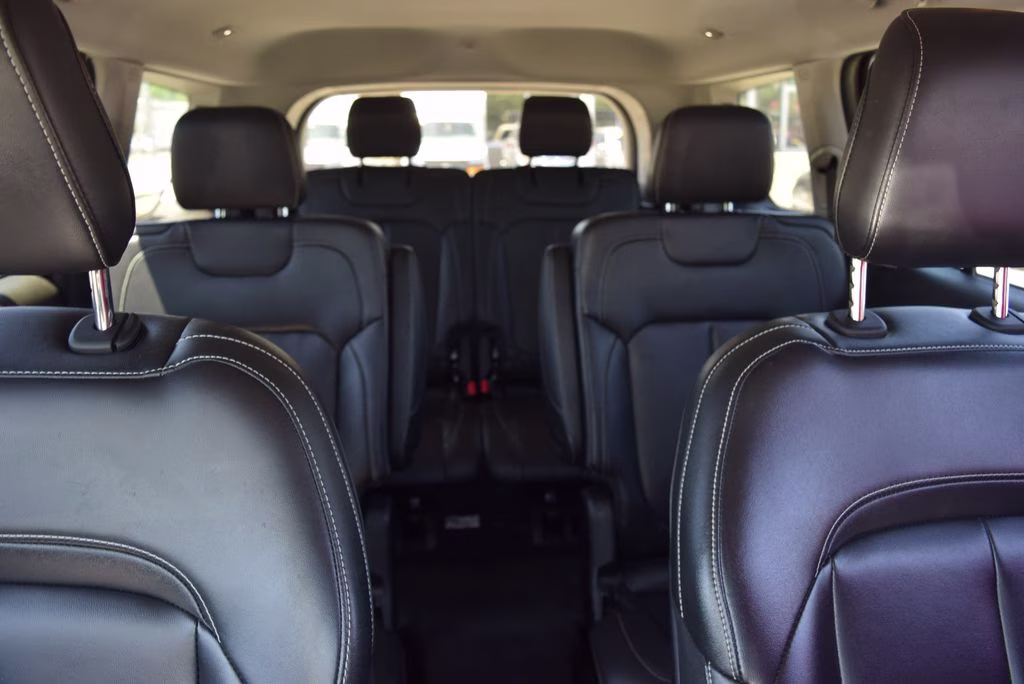 2023 Silver Zynith Jeep Grand Cherokee L Limited 4X4 SUV