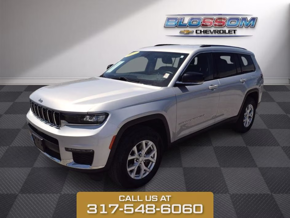 2023 Silver Jeep Grand Cherokee L Limited 4X4 SUV